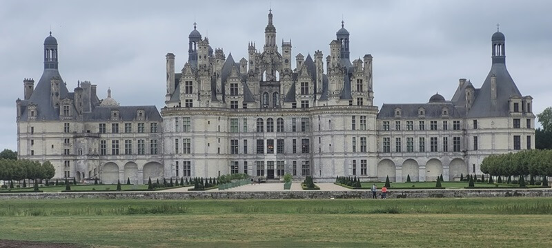 Randonnée GR3 entre Orléans et Tours. Château de Chambord Randonnée GR3 entre Orléans et Tours. Château de Chambord | Performance et Coaching
